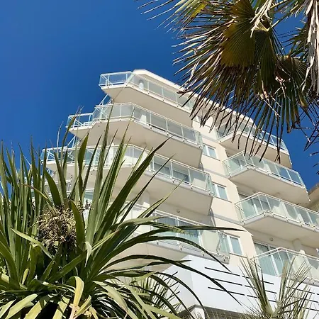 Hotel Nizza Frontemare Superior 3 Stelle