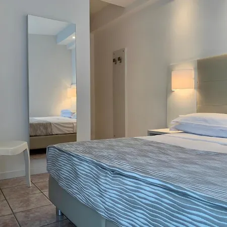 Nizza Frontemare Superior 3 Stelle Hotel 3*