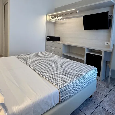 Hotel Nizza Frontemare Superior 3 Stelle 3*