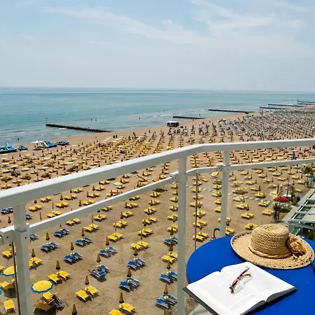 Ξενοδοχείο Nizza Frontemare Superior 3 Stelle 3*