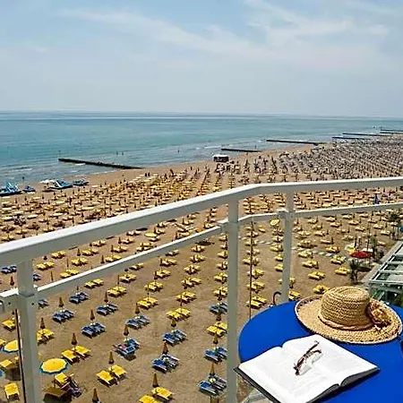 فندق Nizza Frontemare Superior 3 Stelle
