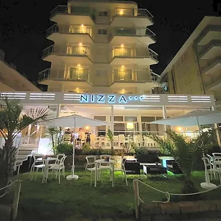 Hotel Nizza Frontemare Superior 3 Stelle 3*