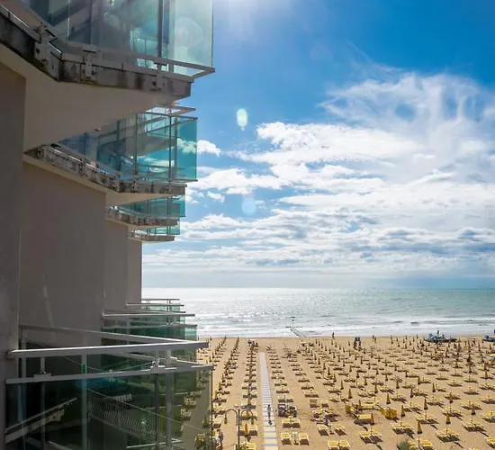 Hotel Nizza Frontemare 3*