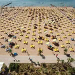 Nizza Frontemare Superior 3 Stelle Лидо-ди-Езоло