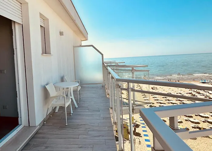 Hotel Nizza Frontemare Superior 3 Stelle