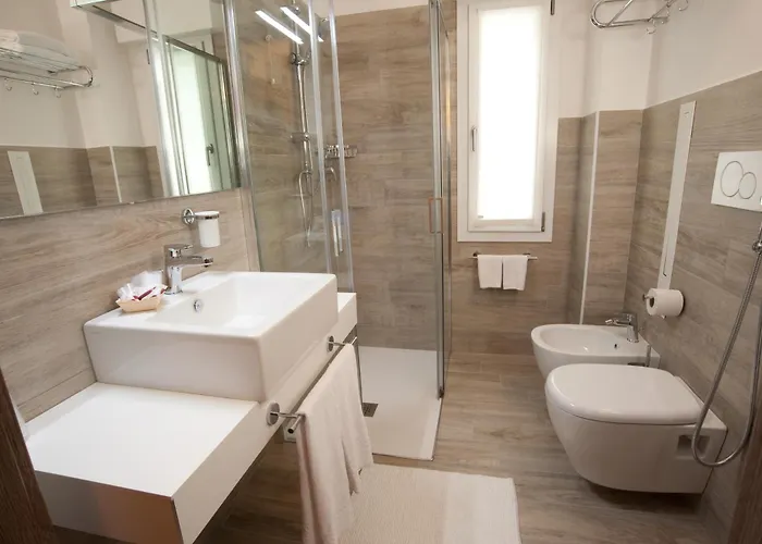 Hotel Nizza Frontemare Superior 3 Stelle